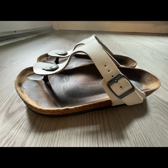 BIRKENSTOCK Gizeh Pearl White Thong Sandals - Picture 4 of 6